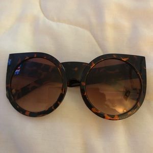 Oversized Cat-eye Sunglasses Tortoise New